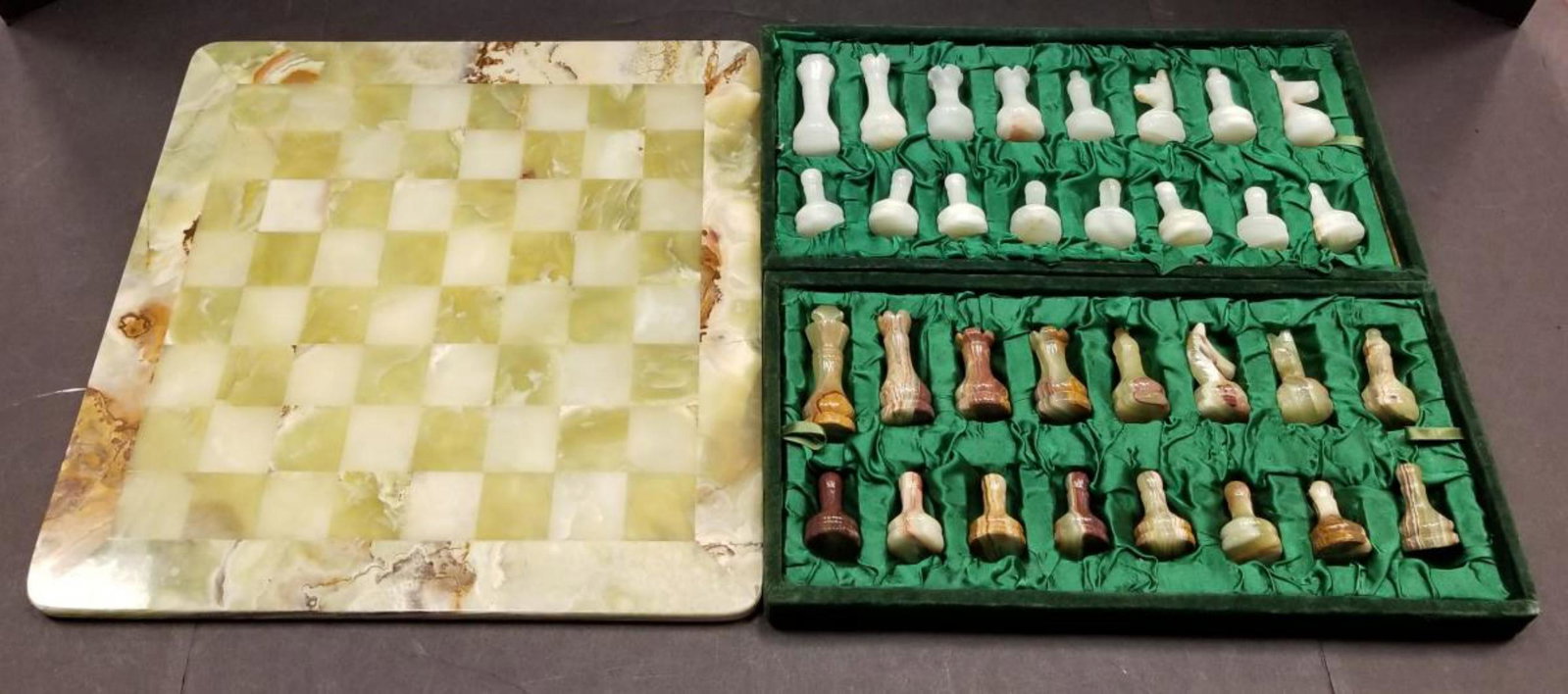 Complete Onyx Chess Set: Complete Onyx Chess Set.