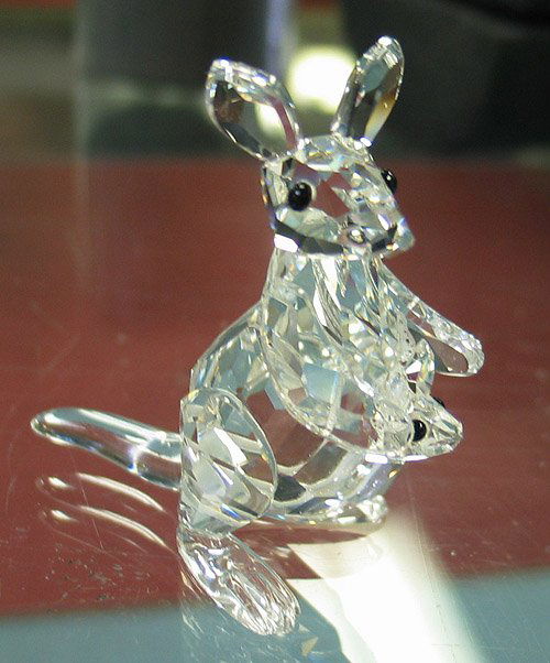 3051 Swarovski crystal kangaroo 7609