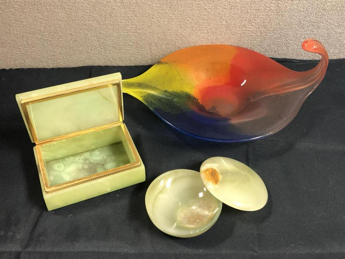 2 Quartz Trinket Boxes & Murano Style Colored Bowl: 2 Quartz Trinket Boxes & Murano Style Colored Bowl. 1 box round in shape and measures 4" across. Second box has rectangle shape and measures 5 1/4" across. Murano style bowl measures 13 1/2" across.