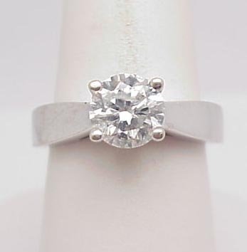 Diamond Ring 1.33 ct center stone
