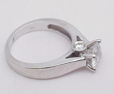 Diamond Ring 1.33 ct center stone - 2