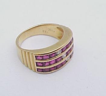 Ruby and Diamond Ring - 18 kt - 3
