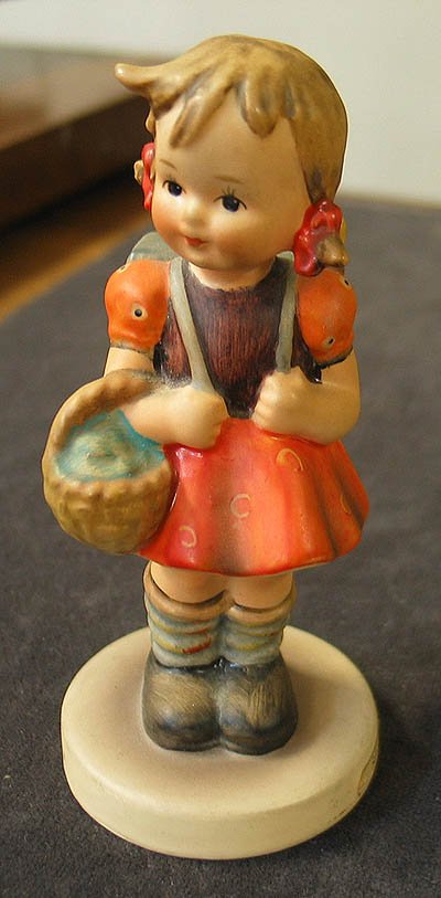 Hummel School Girl TMK3