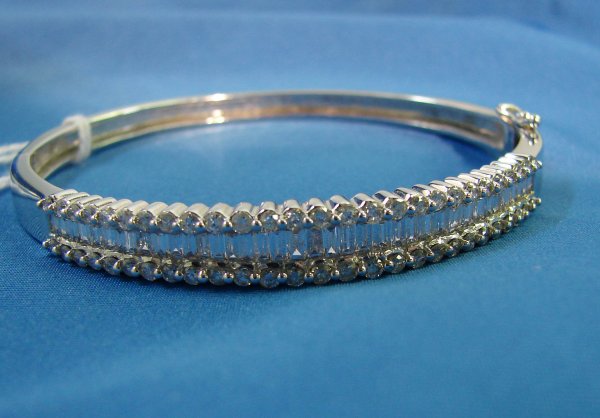 Diamond Bangle Bracelet 3 ctw