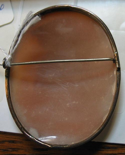 Vintage Well Carved Cameo Pin - 2