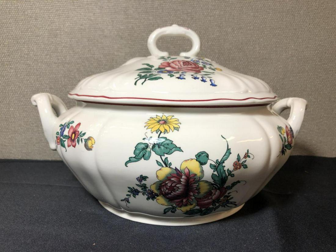 Villeroy & Boch Floral Soup Tureen: Villeroy & Boch Floral Soup Tureen. Alsace made in Germany. Vitro-Porzelian. Stands 8 1/2" tall. Measures 8 1/2" across.