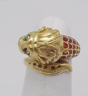 Lion's Head Ring 18kt yellow gold