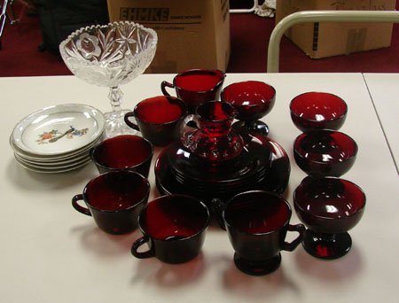 Svc. For 4 Red Glass Lunch set + extras - 2