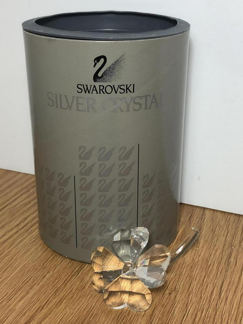 Swarovski Four Leaf Clover #7483 w/Tube: Swarovski Four Leaf Clover #7483 with Original Tube. Fully intact, with no flaws noted.