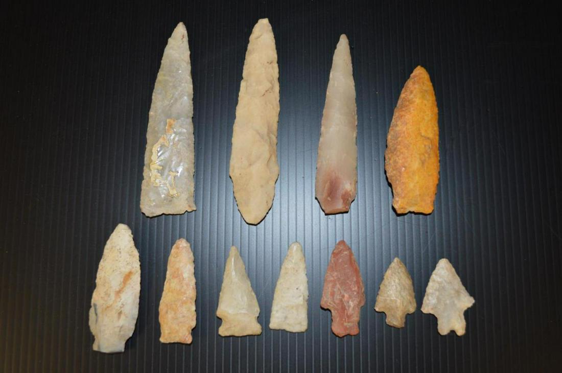 Group of Native American Indian Arrowheads Spear: Group of 11 Native American or Indian Type Arrowheads & Spear Points. Ranging in size from 1 1/4" to 4 1/8" long.