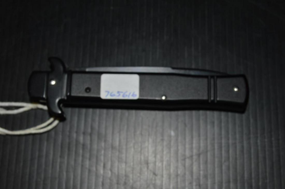 Bill DeShivs Tactical Leverletto Automatic Knife: Bill DeShivs Tactical Leverletto Automatic AKC Blackout Knife. Classic quality designed flick knife. AKC Italy. Polished 3 1/2" blade. 7 3/4" overall, 4 1/2" closed, 89 grams. Engraved on blade Tactic