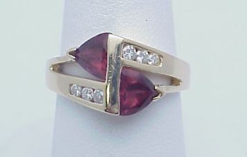 Rhodolite Garnet & Diamond Ring 14kt