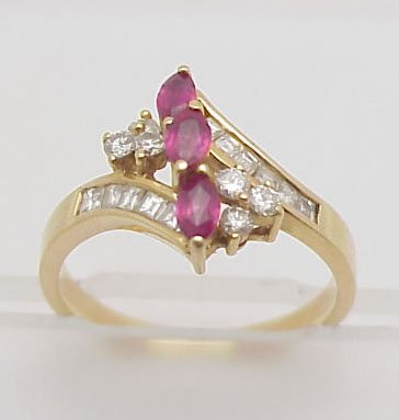Ruby & Diamond Fashion Ring 18 kt