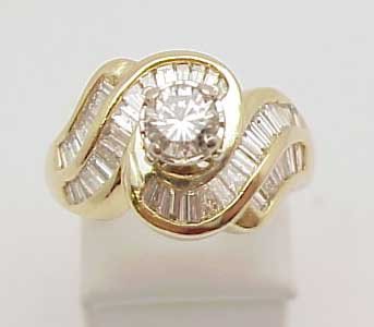 14kyg baguette and round diamond ring