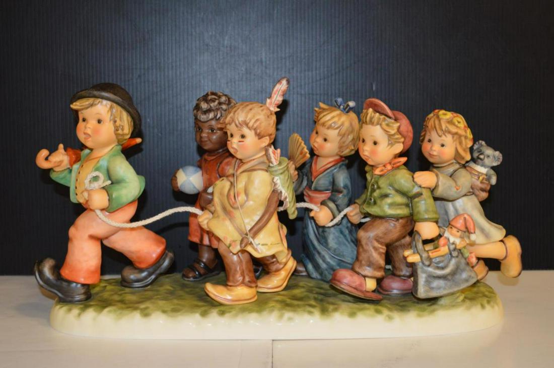 Hummel 2000 in Box & Numbered Worldwide Wanderers: M.I. Hummel Goebel Titled "Worldwide Wanderers". "Limited Edition No. 1652 of 2000". This piece comes with a ceramic plaque, which reads "Millennium Hum 2000 Worldwide Wanderers Limited Edition No. 16