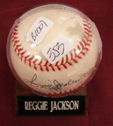 Official signed baseball Reggie Jackson: Official baseball from the American League signed by Reggie Jackson. Has COA.