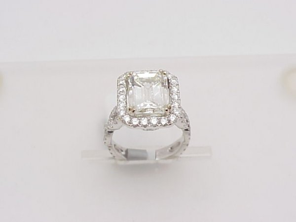Magnificent 5.01ct emerald cut diamond ring EGL - 3