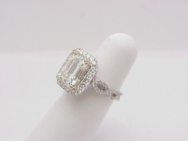 Magnificent 5.01ct emerald cut diamond ring EGL - 4