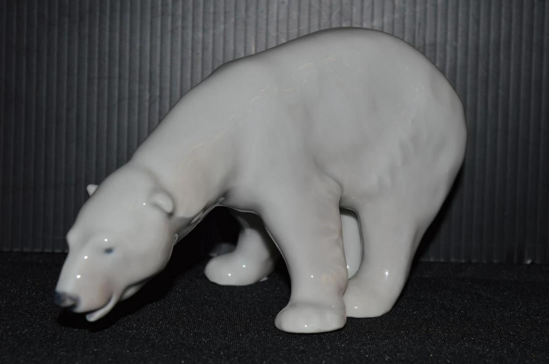 Royal Copenhagen Polar Bear #321 Figurine.: Royal Copenhagen Standing Polar Bear #321 Figurine. This majestic adult bear is in the standing position. This piece exudes Royal Copenhagen's high quality & attention to detail. Gloss finish. Absolut