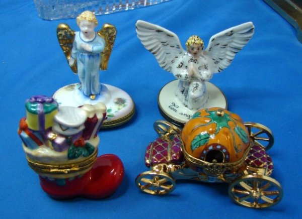 4 Limoges Boxes: 2 angels, Xmas, & pumpkin coach: Lot of 4 Limoges, Frances, boxes: 2 angels, a Christmas boot filled with presents and a pumpkin coach with moving wheels.