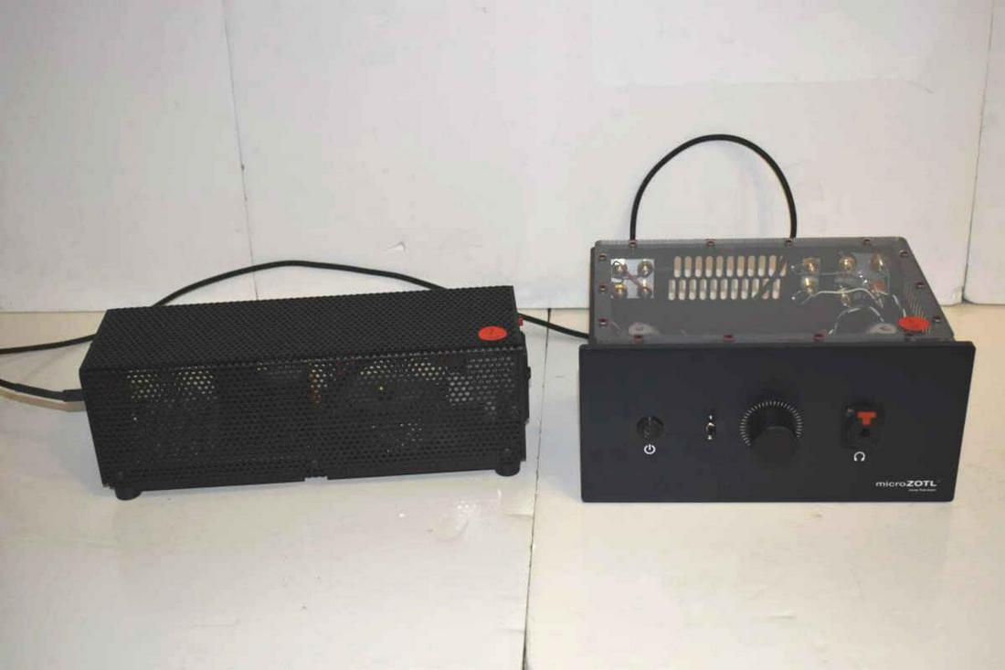 Micro ZOTLZ Headphone Amplifier with Power Supply: Micro ZOTLZ Headphone Amplifier with Linear Tube Power Supply, powers up.