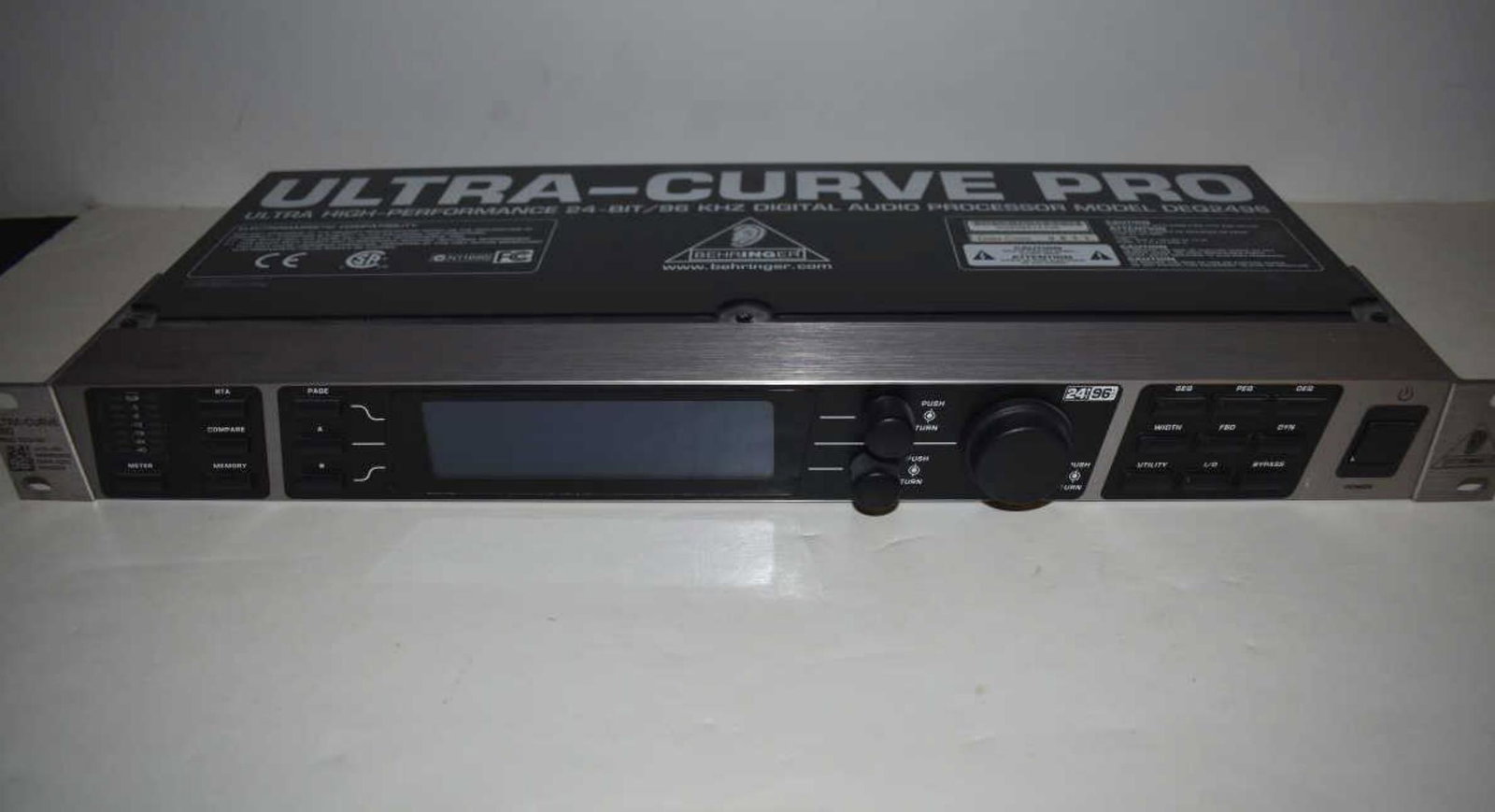 Behringer Ultra Curve Pro Digital Audio Processor: Behringer Ultra Curve Pro High Performance Digital Audio Processor Model DEQ2496, powers up.