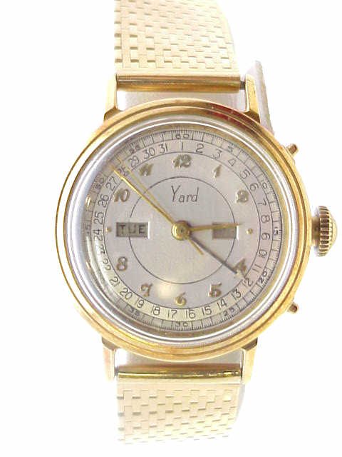 Man's vintage14kyg Raymond Yard watch: Man's 14kyg Vintage Raymond Yard watch weighing 77 grams. Watch has original Movado automatic mechanical movement tachometer day/date indicator and brick design adjustable band.