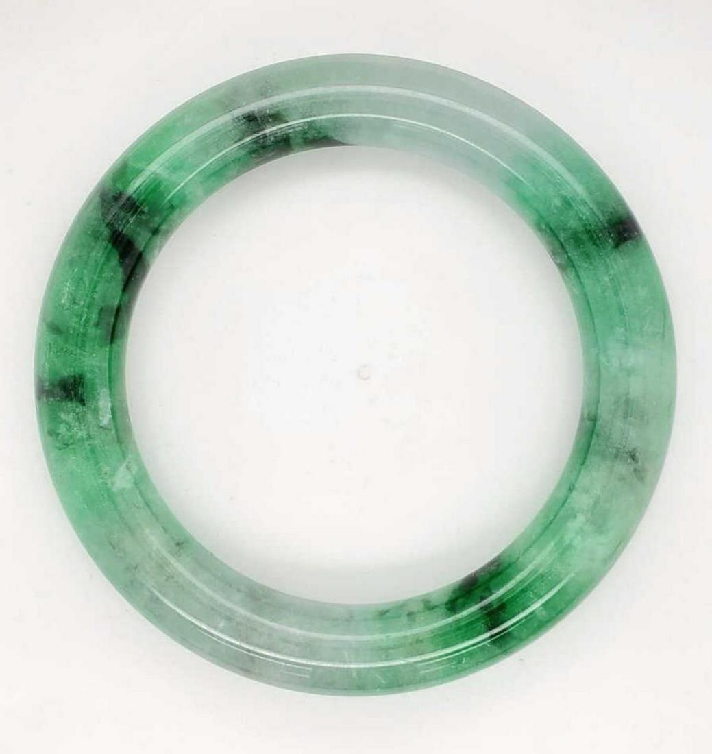 Jade bangle bracelet with stand (1 of 5)