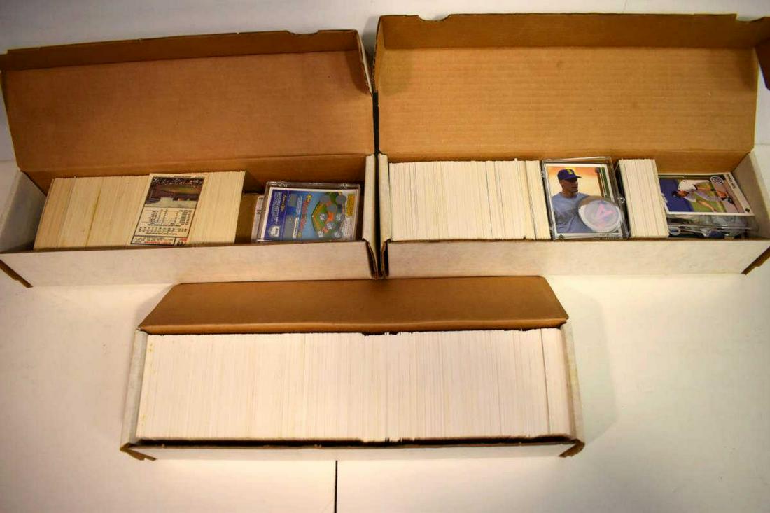 Lot Of Assorted Baseball Cards (1 of 4)