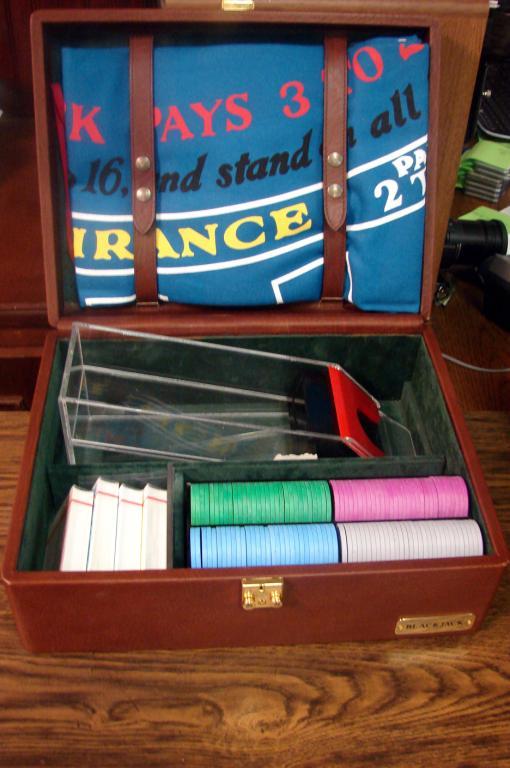 Romagnoli Black Jack Set in Leather Box: Black Jack Set in Leather Box made in Italy by Renzo Romagnoli who crafts some of the most exclusive games and sets available; never used, in leather box, 14" x 11", with original cardboard box.