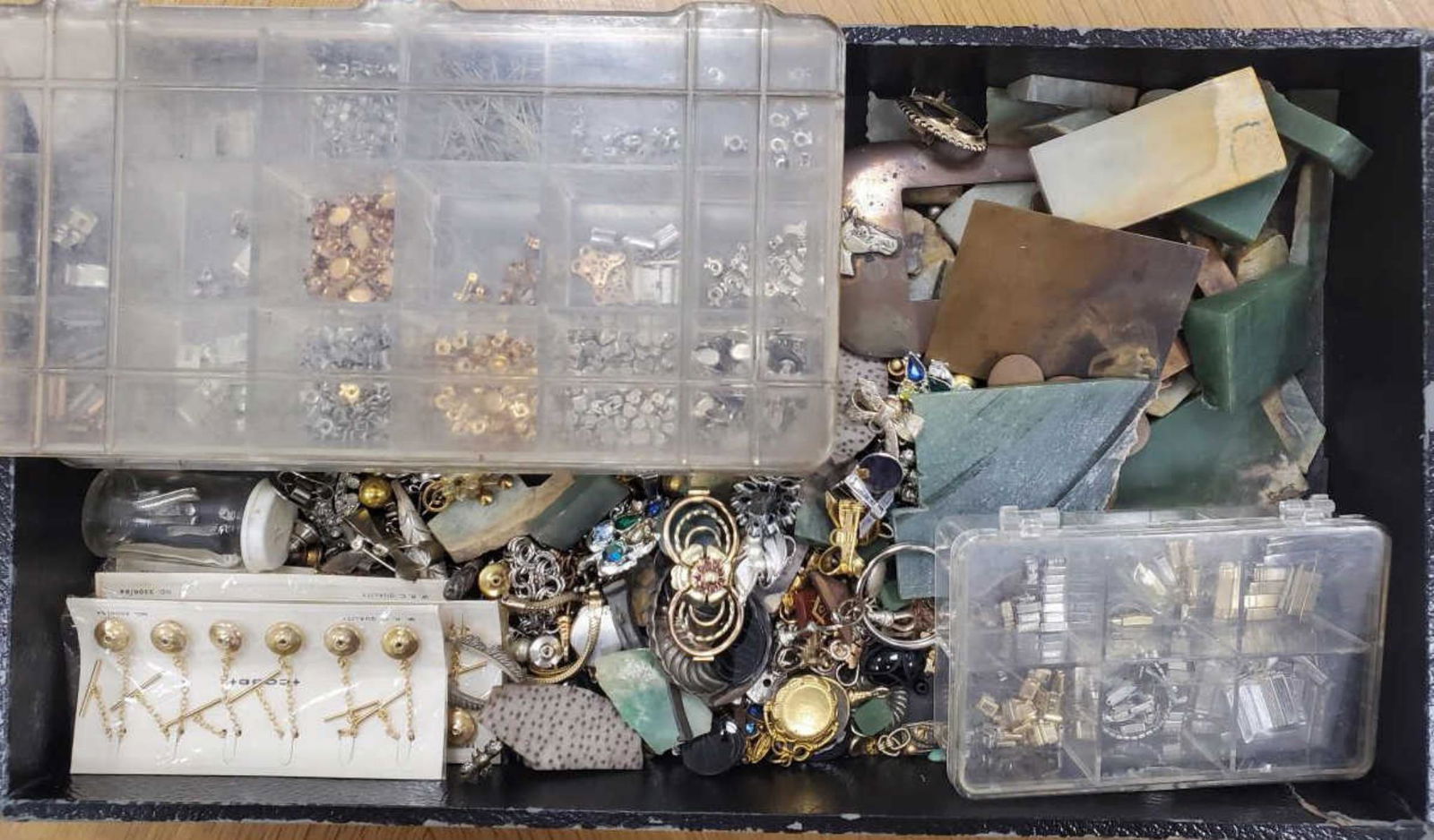 Lot of costume jewelry and findings (1 of 5)
