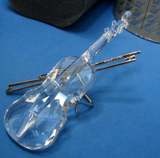 3 Swarovski Pieces: Violin, Harp and Shell w/Pearl: 3 Swarovski Crystal pieces: Violin with Stand, Harp and small shell with pearl, all with original boxes, like new.