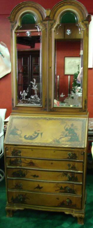 1930-40 Oriental Slant Front Secretary Mirrored: 1930-40's Oriental Slant Front Secretary with 2 doors with cut oriental design mirrored panels, antique look with hand painted scenes.