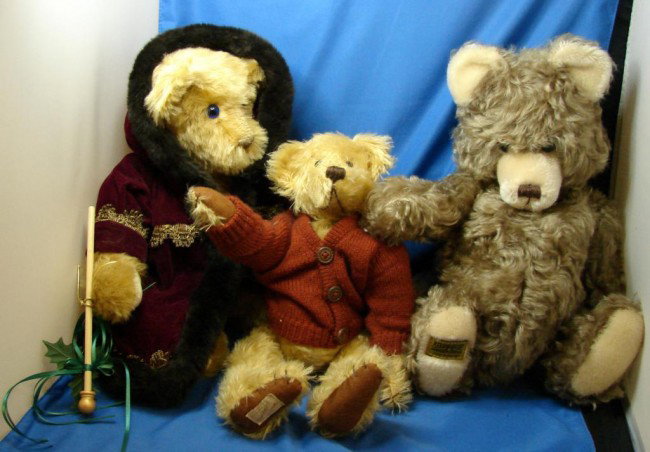 Merrythought Mohair Bear, Dean Cardigan Bear ++: Merrythought Mohair Bear Baby Baggy Nutmeg, hand made in England, Dean's Cardigan Bear and a Vermont Christmas Teddy Bear, all in excellent condition, from a non-smoking, no pet home.