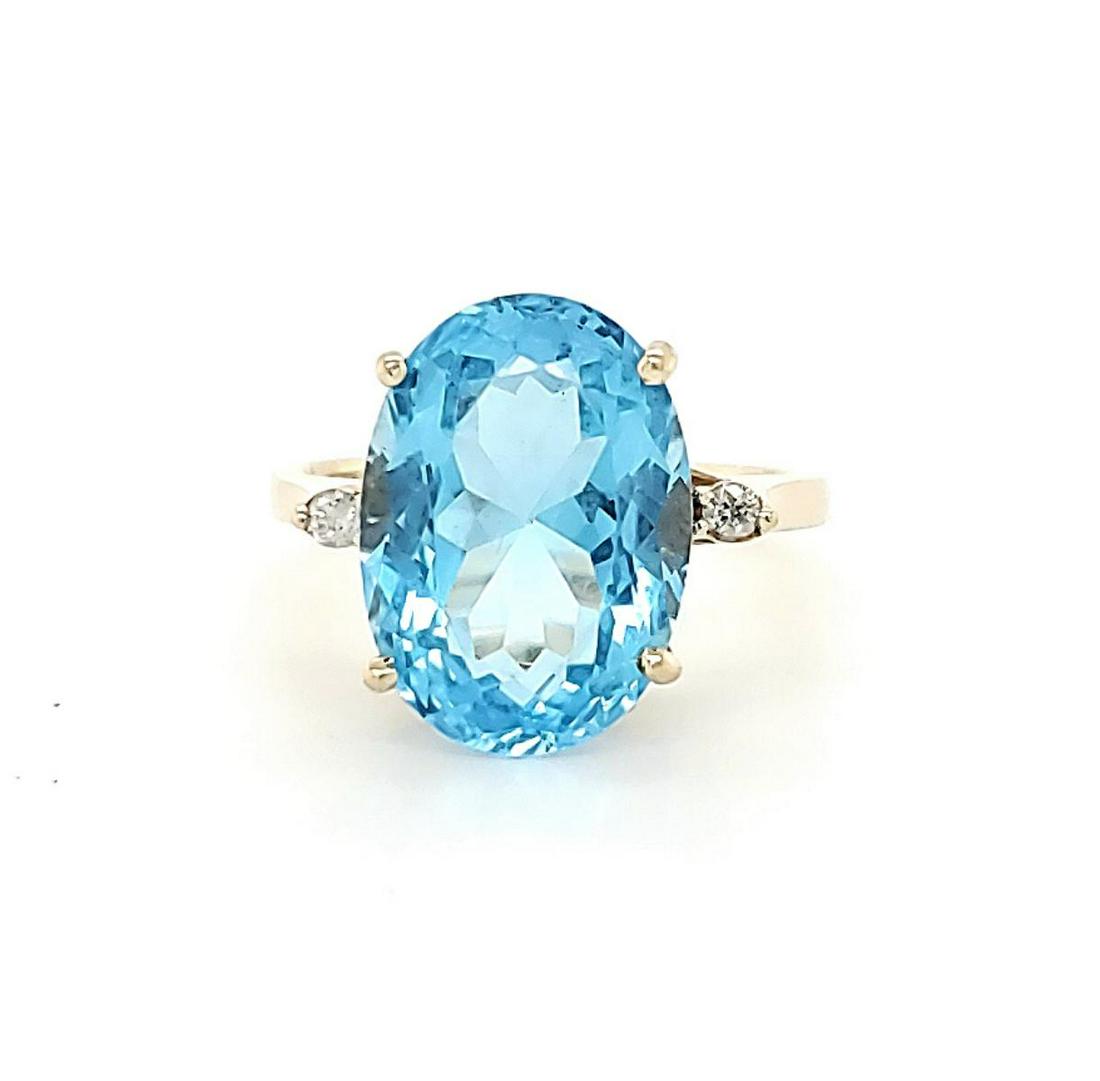 14kt yellow gold blue topaz ring (1 of 6)
