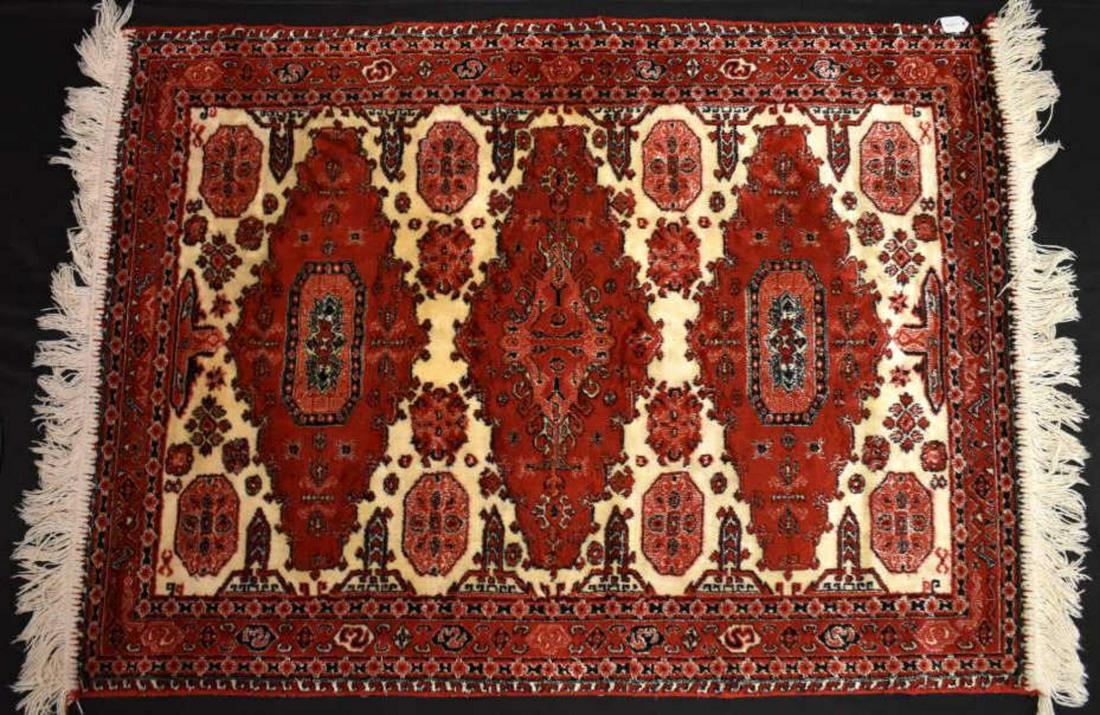 Oriental Style Rug (1 of 3)
