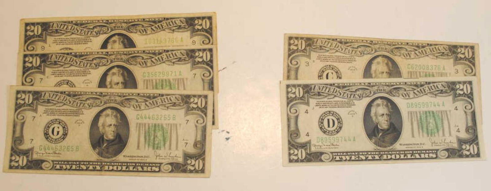 5 1934 $20 Federal Reserve Notes Circ. (1 of 2)