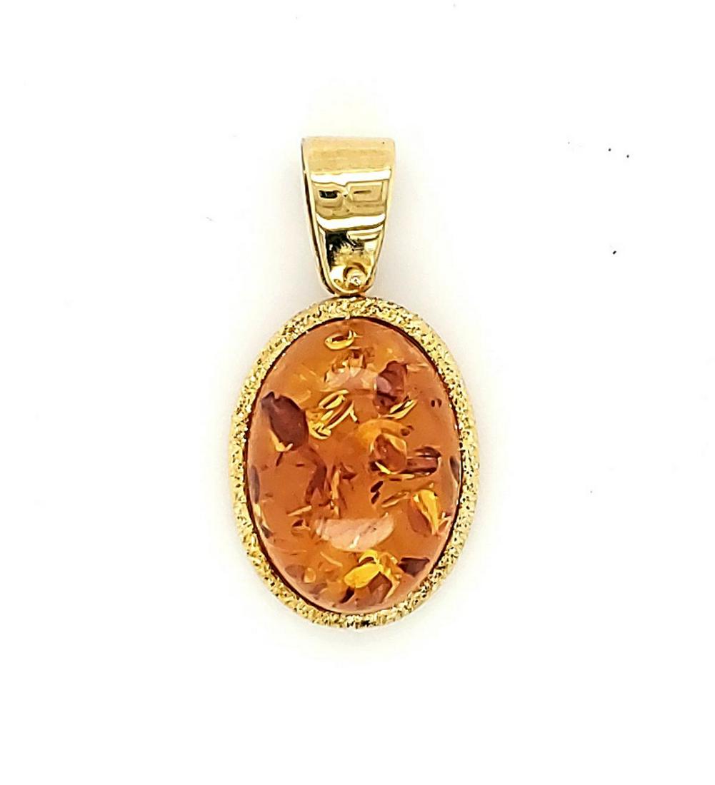 18kt yellow gold amber pendant (1 of 4)