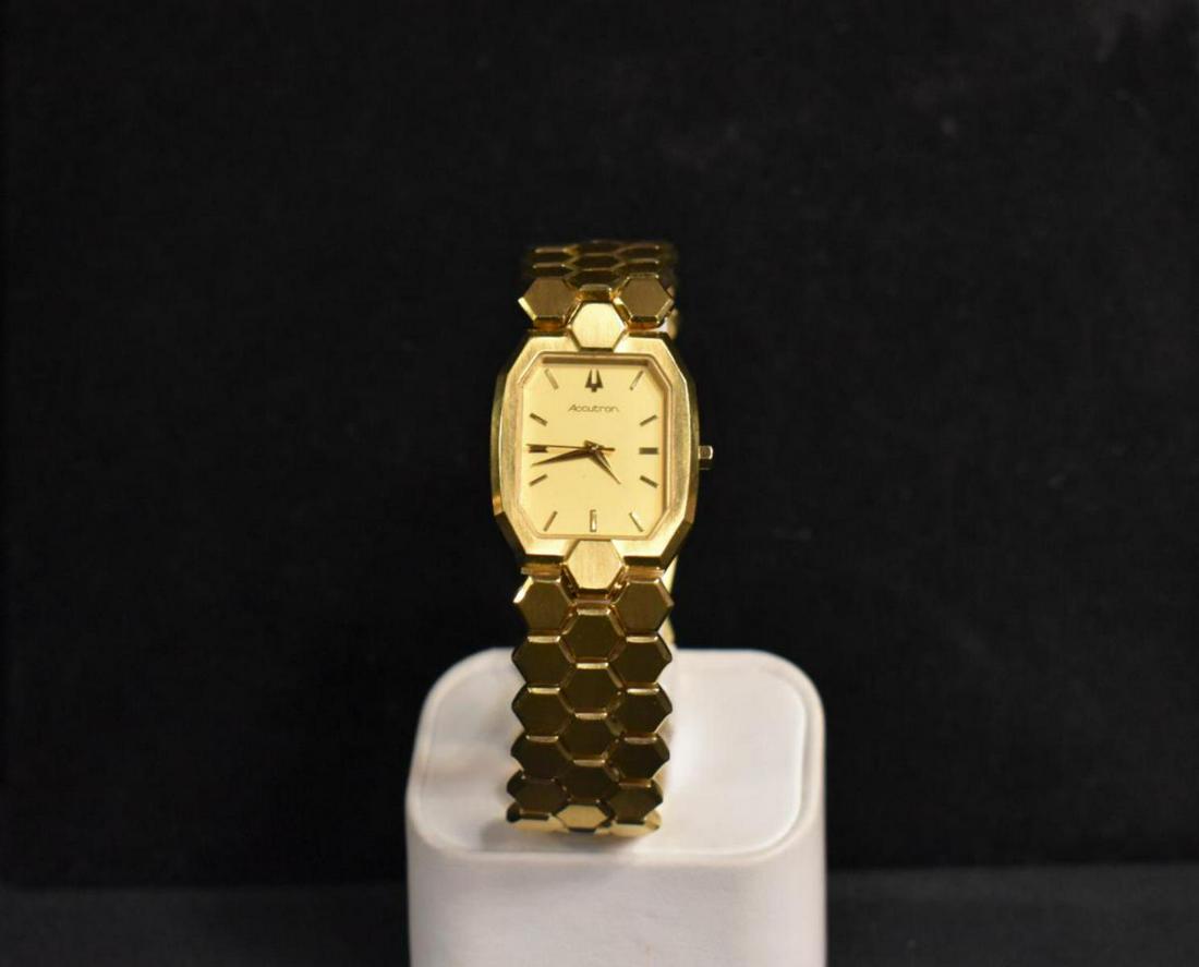 Vintage Men's Gold Tone Bulova P9 Accutron A830095: Vintage Men's Gold Tone Bulova P9 Accutron A830095, in the original box, currently running, may need service.