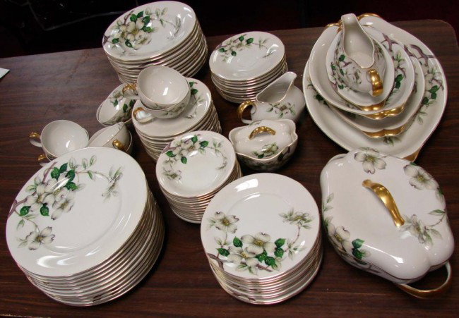 85 pc. Noritake Meito China Livonia (Dogwood): 85 pc. Noritake Meito China Norleans Livonia pattern, featuring white dogwood blossoms: 11 ea. dinner, salad & bread plates, 11 rimmed soup, 11 fruit bowls, 8 cups, 12 saucers, covered sugar, creamer,