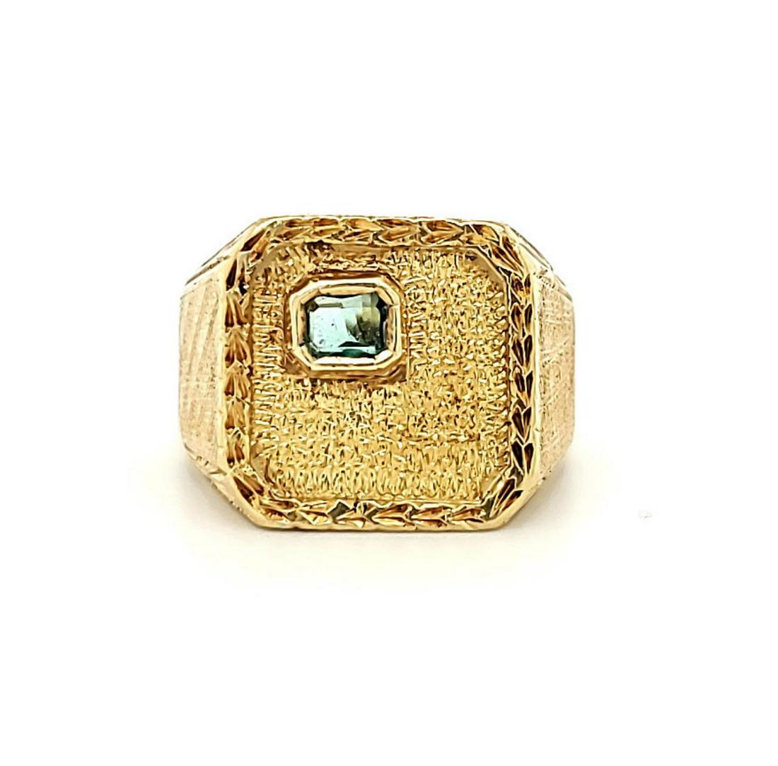 Men's 18kt yellow gold emerald ring (1 of 6)