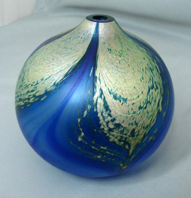 Iridescent Blue Art Glass Ball Bud Vase/Pen Holder: Iridescent Blue Art Glass Ball Bud Vase - pen holder; 3.75" h x 3.5" w, tiny nick on rim, see photos.