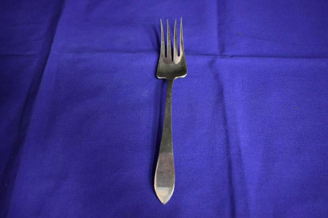 Tiffany & Co. "Faneuil" Pattern Serving Fork (1 of 4)