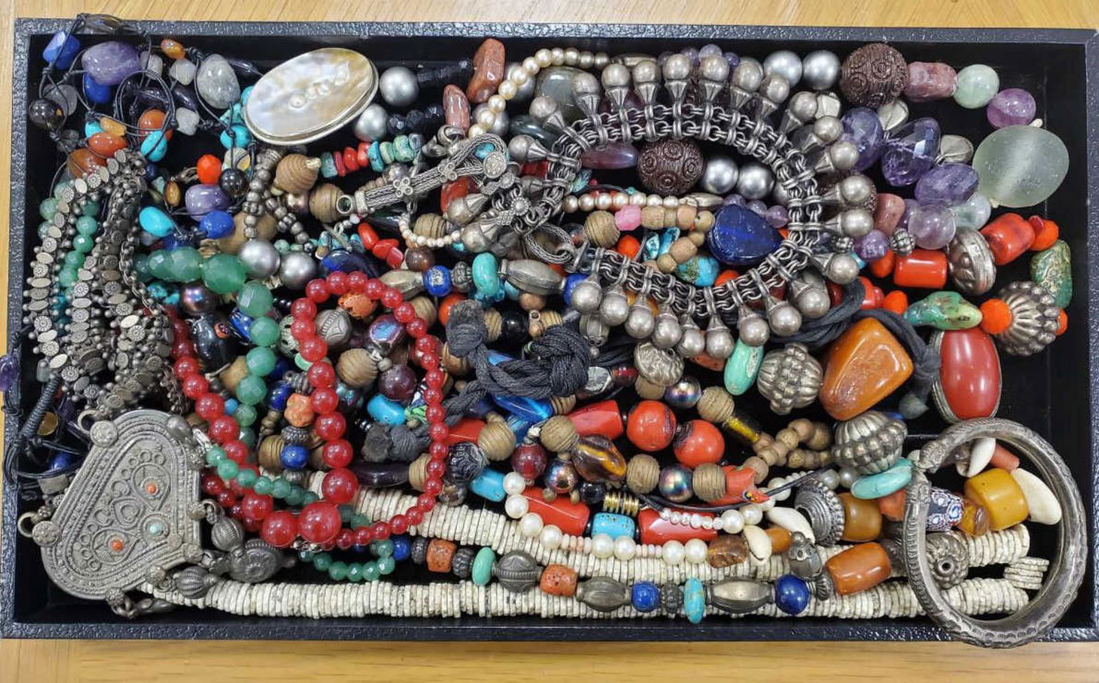 Lot of beaded necklaces (1 of 3)