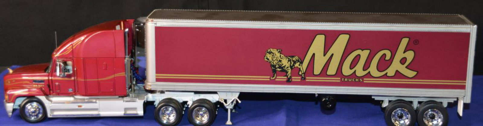 Franklin Mint Die Cast Mack Semi Truck (1 of 4)