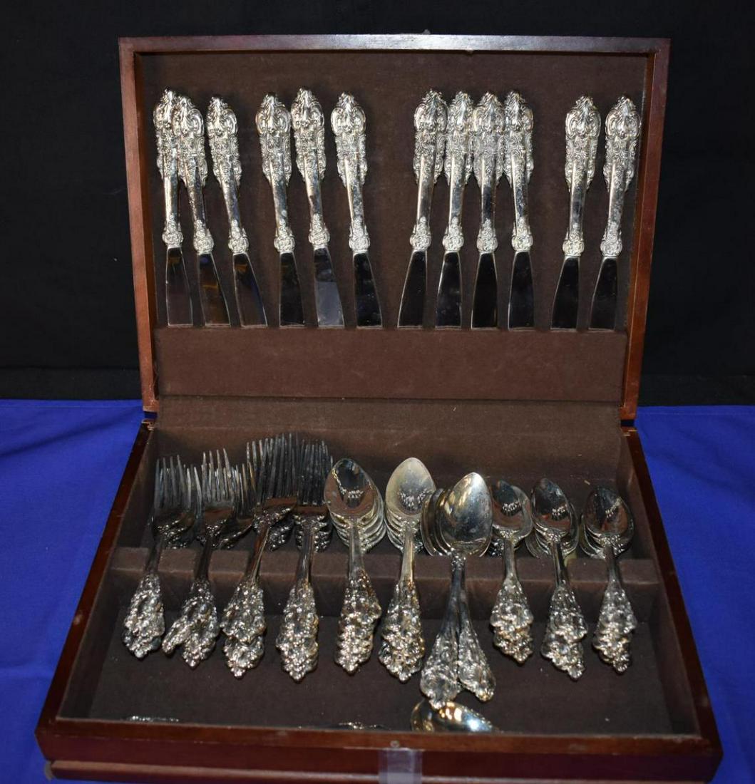Godringer Flatware Service for 12 Baroque Pattern: Godringer Flatware Service for 12 5 pc place setting, Baroque Pattern, with an extra 12 tea spoons, sugar spoon, and master spreader.