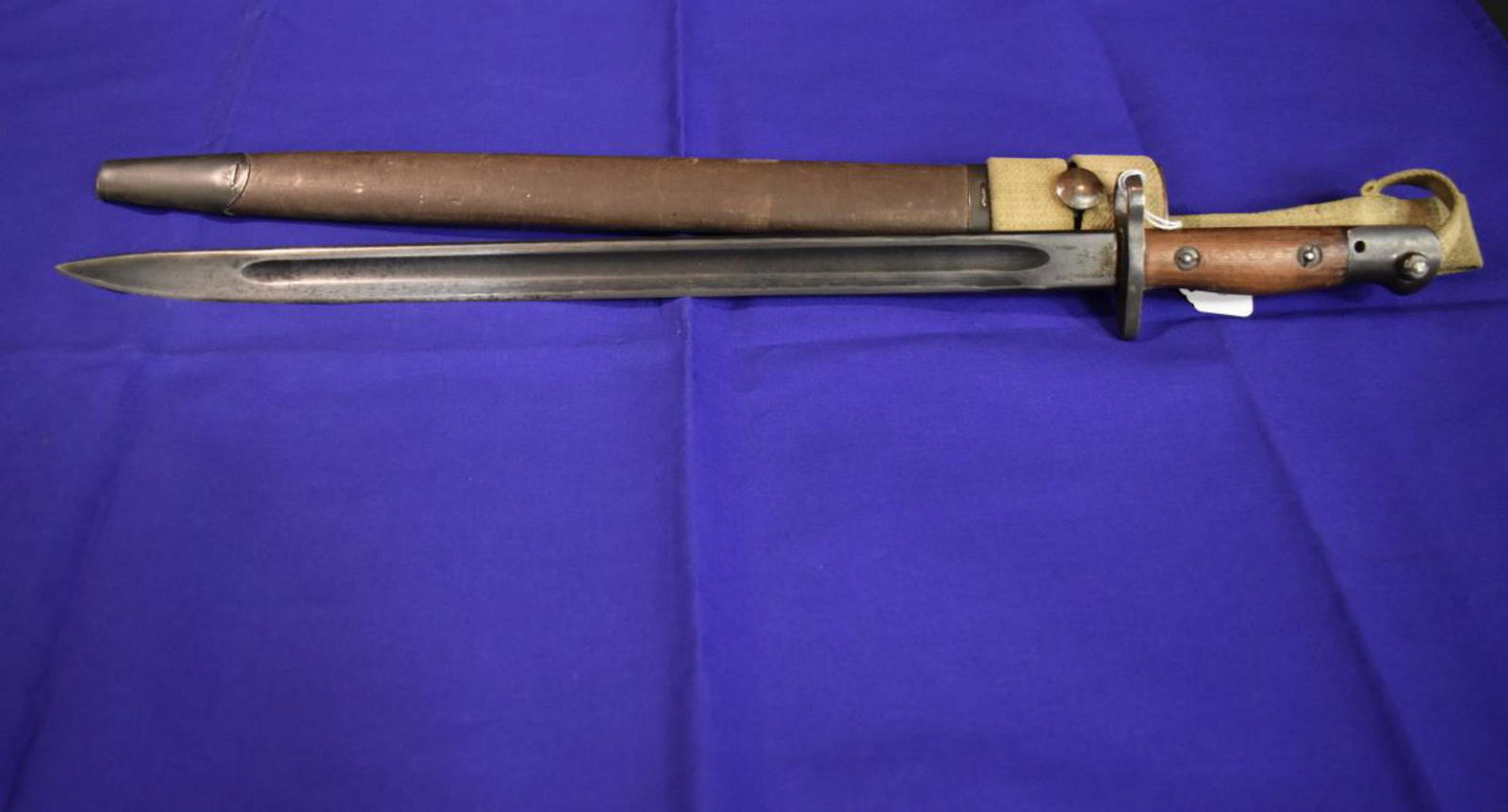 MA 1907 British Enfield Bayonet &  Scabbard (1 of 8)
