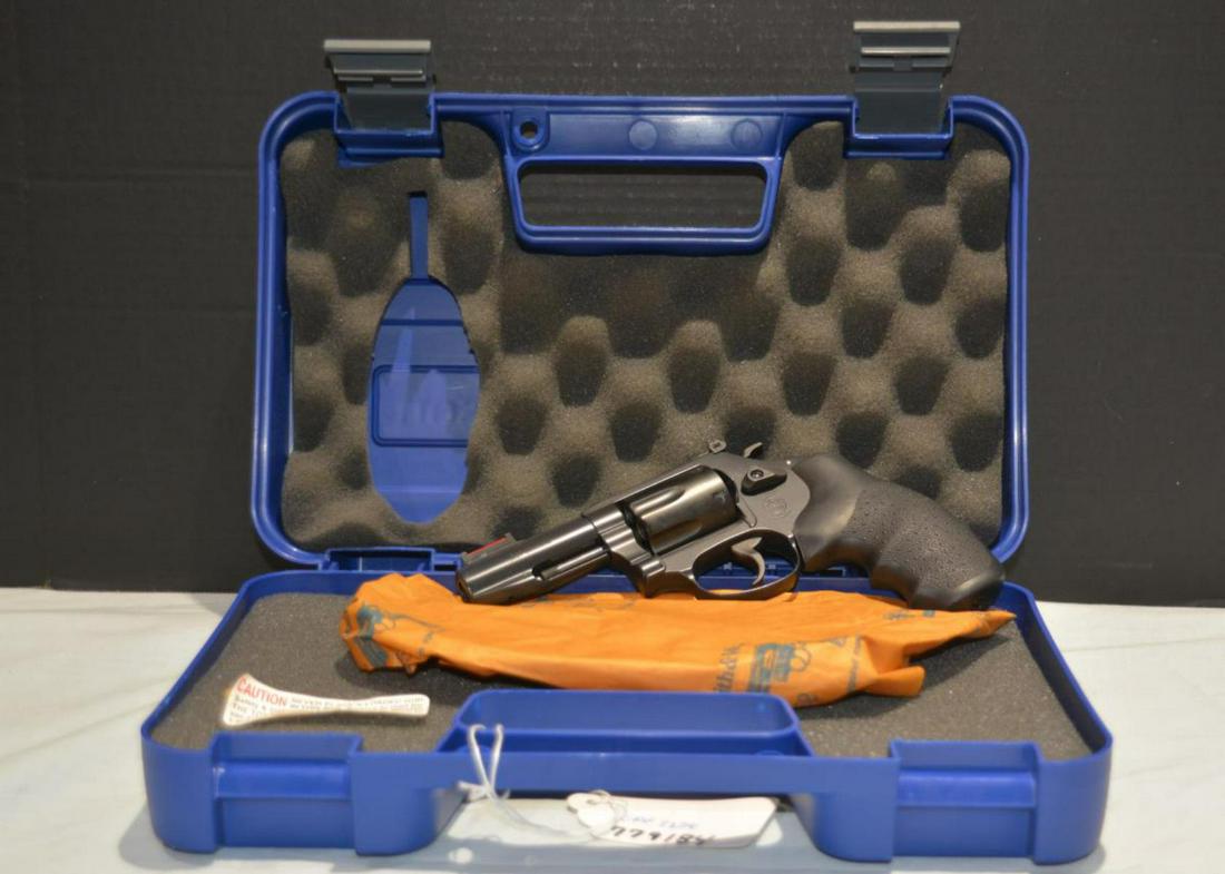 Smith & Wesson Model 632-1 327 FD Revolver: Smith & Wesson Model 632-1 327FD Revolver, double-action, 3" barrel. not the original box.NOTE FIREARMS CAN NOT BE SHIPPED OUTSIDE THE U.S.A. All firearm purchases require a current ATF form 4473 comp