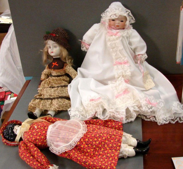 Grace Story Putnam Doll c1923; ceramic head doll++: 3 vintage dolls - a Grace Story Putnam German doll c1923, ceramic face & hands; ceramic head doll w/black hair and boots; blond wigged doll with ceramic face, hands and legs.