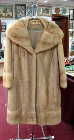 Full Length vintage blond mink coat: Full Length blond mink coat, 42" long, approx 19" across shoulders.